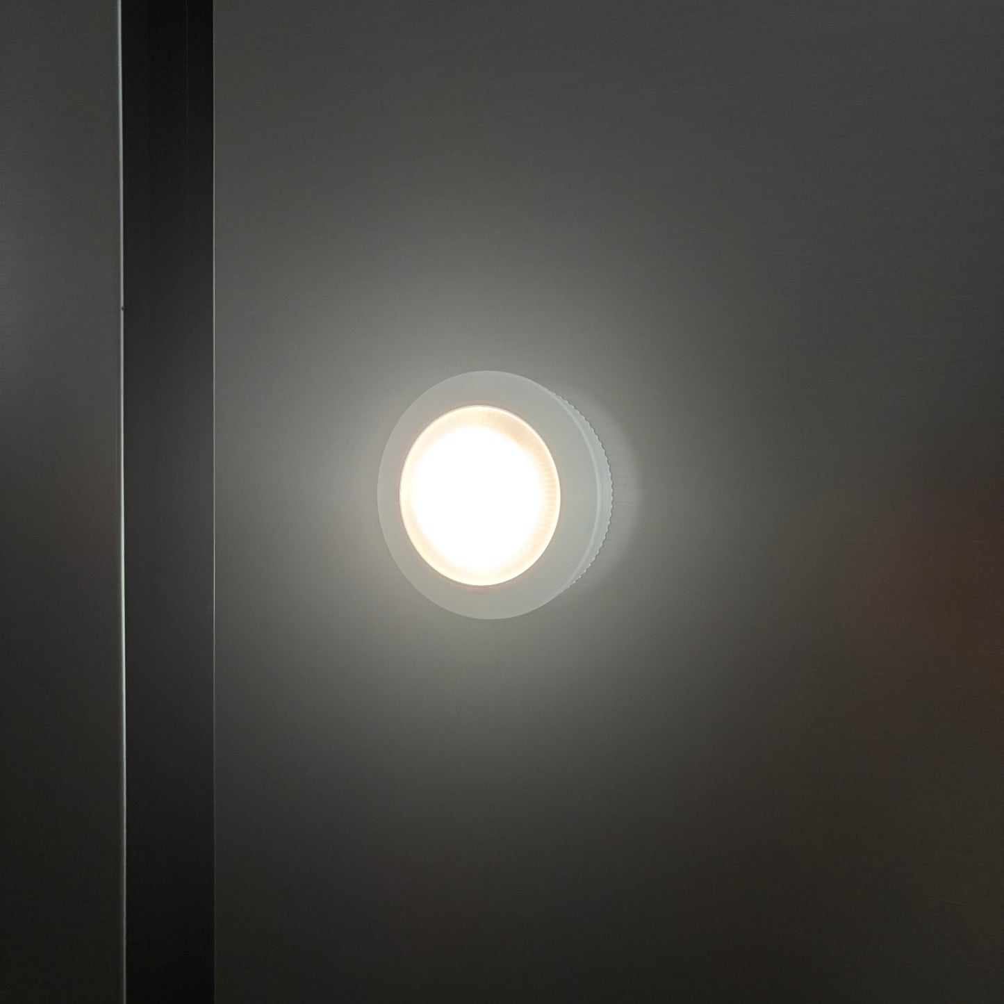 Battery Operated LED Puck Light (1 Pack)