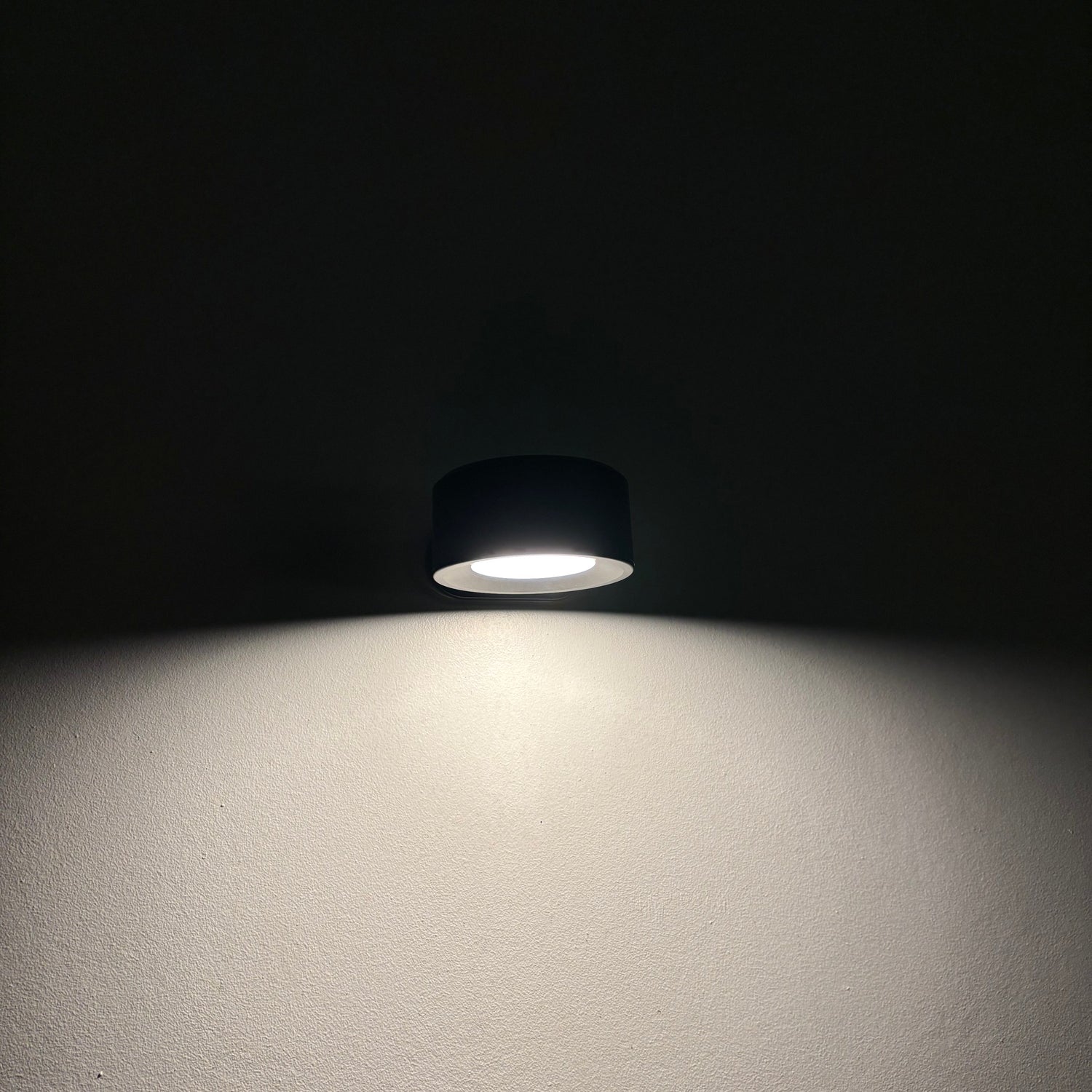 Rechargeable wall light