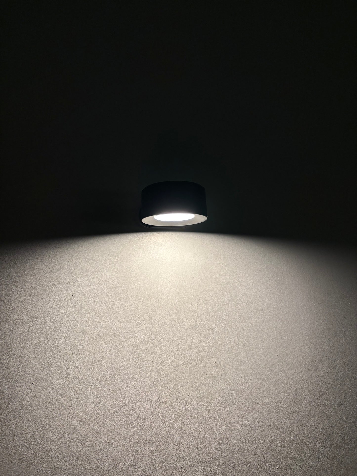 Magnetic Rechargeable LED Wall Light